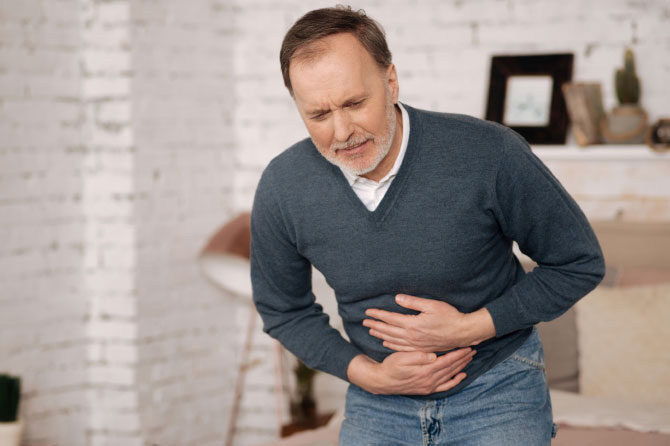 Debeli, ženske in starejši  jih imajo pogosteje