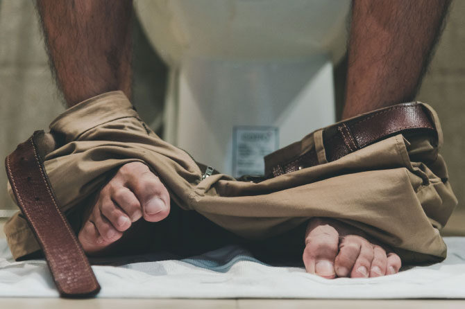 Zaprtje – Ko te vse tišči, pa vseeno ne gre…