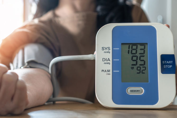 Krvni tlak – Čeprav ne občutimo težav, je povišan krvni tlak lahko nevaren